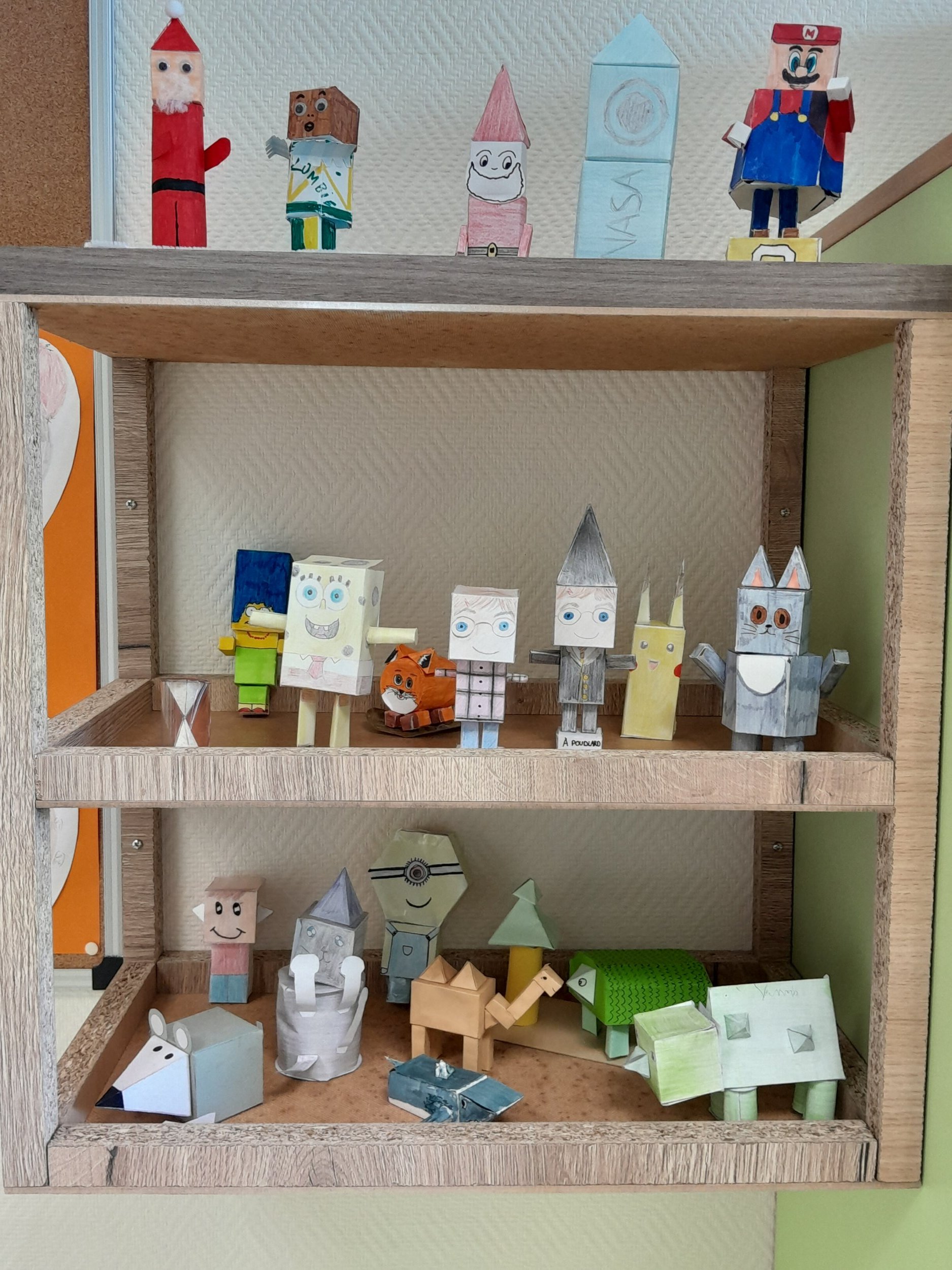 Les paper toys des 4eC - Collège JEAN MONNET